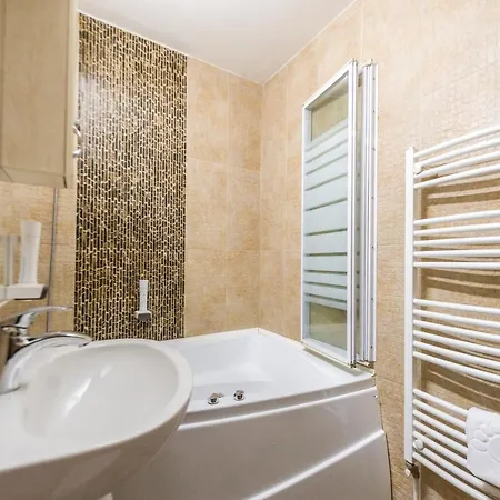 Apartament Carol Davila Pitesti Exterior photo